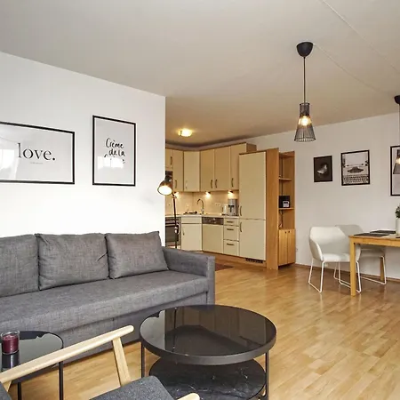 Apartment Bolte 18 Strandnah Und Mit Terrasse Glowe
